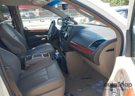 2016 Chrysler Town & Country Touring из США, поврежденный, VIN 2C4RC1BG0GR301270